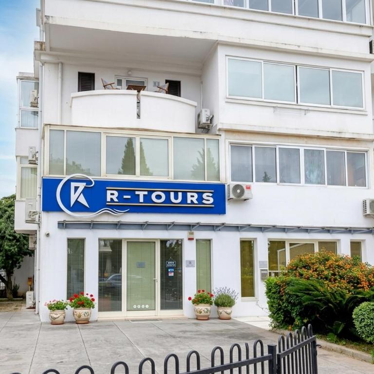 Дом R-TOURS - Apartman sa 1 Spavaćom Sobom - 1