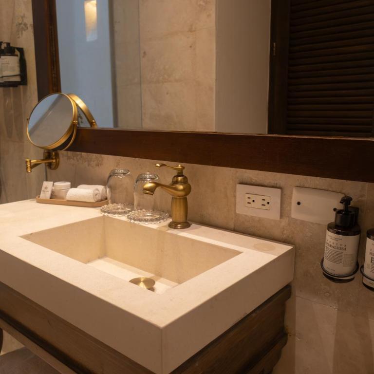 Hotel Casa Bianca by Faranda Boutique - 2 Double Beds, Premium room - 7