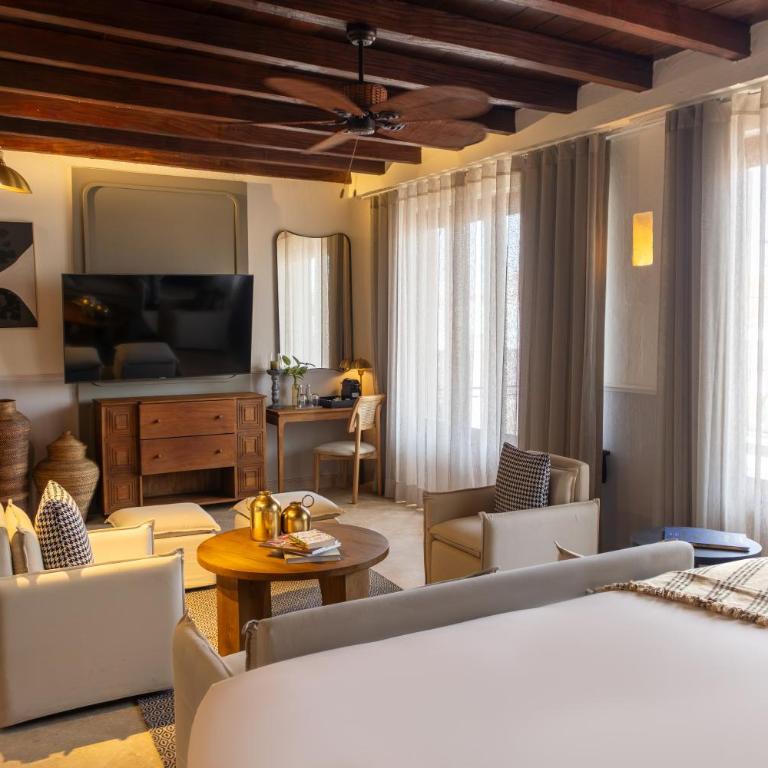 Hotel Casa Bianca by Faranda Boutique - 1 King Bed, Suite With Terrace - 5