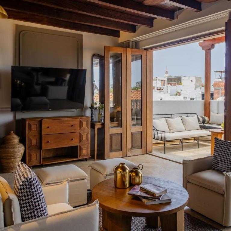 Hotel Casa Bianca by Faranda Boutique - 1 King Bed, Suite With Terrace - 7