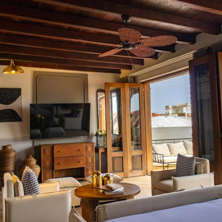 Hotel Casa Bianca by Faranda Boutique - 1 King Bed, Suite With Terrace - 11