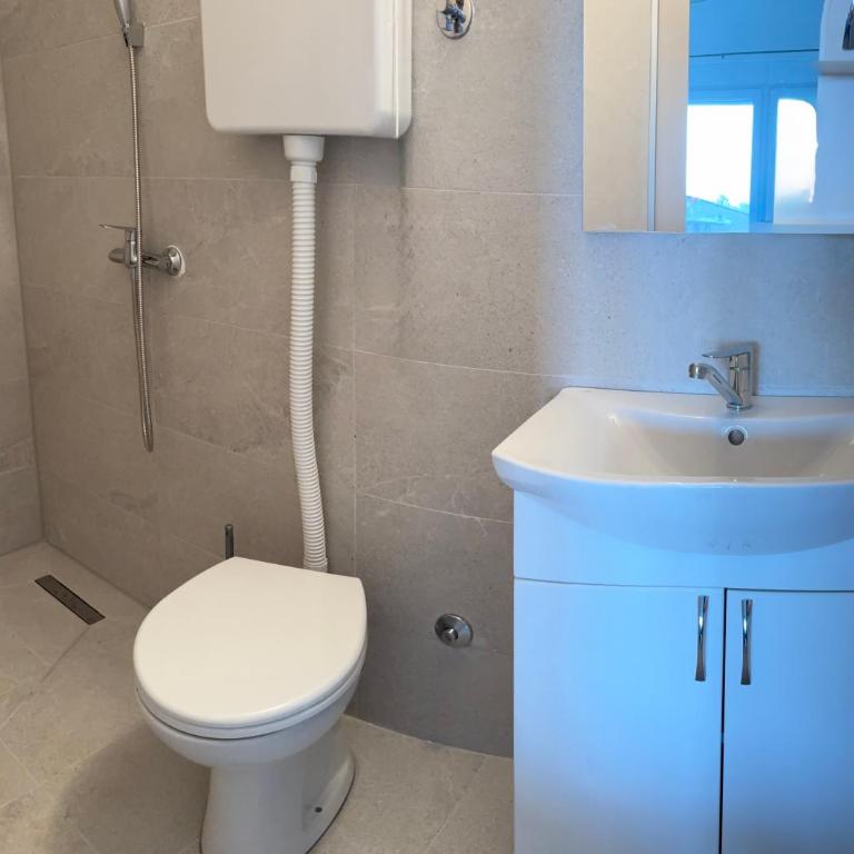 Apartments Mirian - Komfor Apartman sa 2 Spavaće Sobe i Pogledom na More - 7