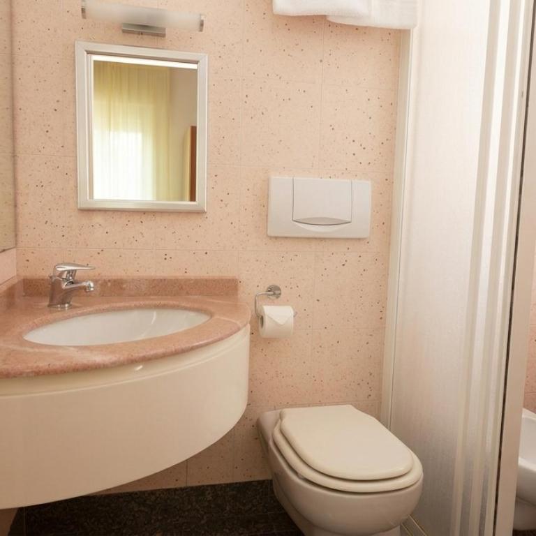 Hotel Conti - Doppelzimmer - 6