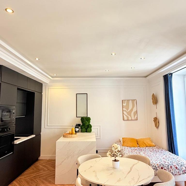 Charmant 2 Pièces avec balcon - Appartement 1 Chambre Supérieur avec Balcon - 23