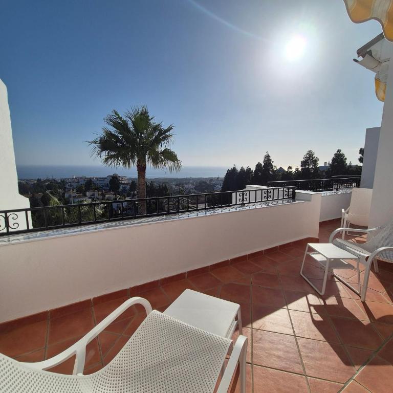 Duplex Penthouse 2 Living Rooms 3 Double Bedroom 4 Beds 4 Terraces Outstanding Sea & Mountain views - Apartment mit 3 Schlafzimmern - 64
