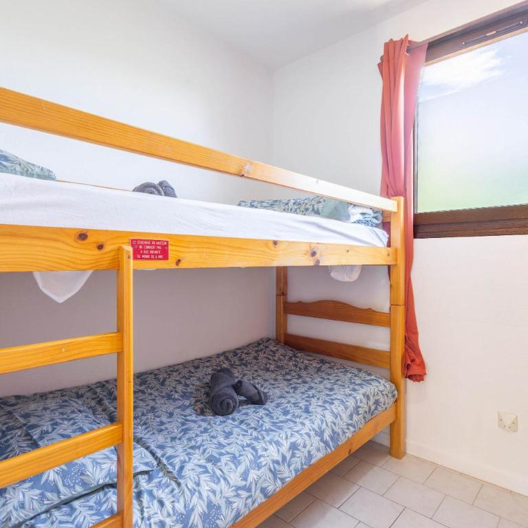 Pavillon indépendant pour 6 personnes dans une résidence sécurisée avec piscine - Ferienhaus - 17