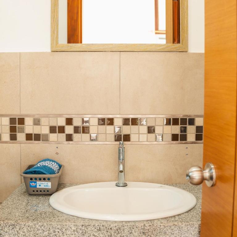 Lino del Mar BeachHouse Punta Don Juan - Four-Bedroom House - 25