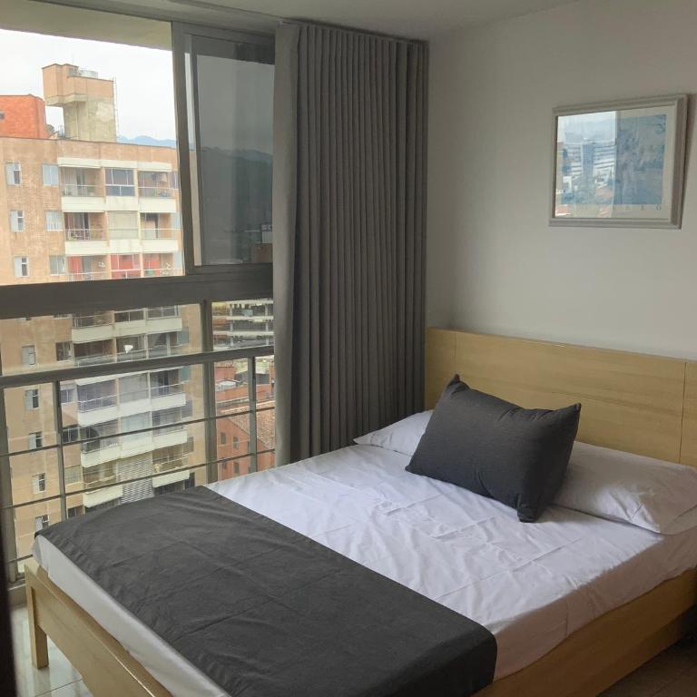 Amoblados Medellin Poblado - Apartamento Deluxe de 2 dormitorios - 1