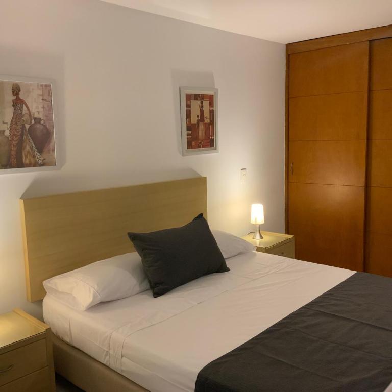 Amoblados Medellin Poblado - Apartamento Deluxe de 2 dormitorios - 3