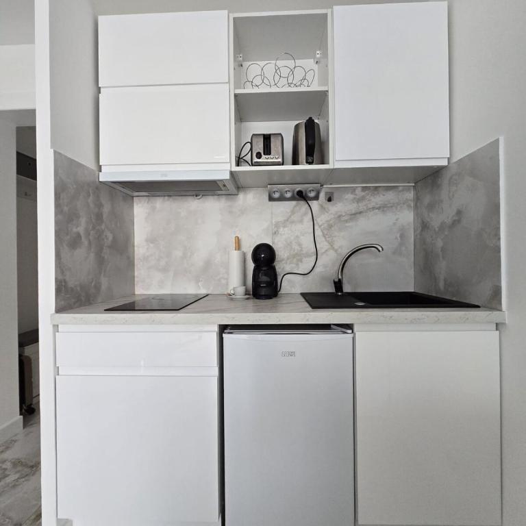 Cozy Seaside Studio with Private Parking - Appartement 1 Chambre - 2