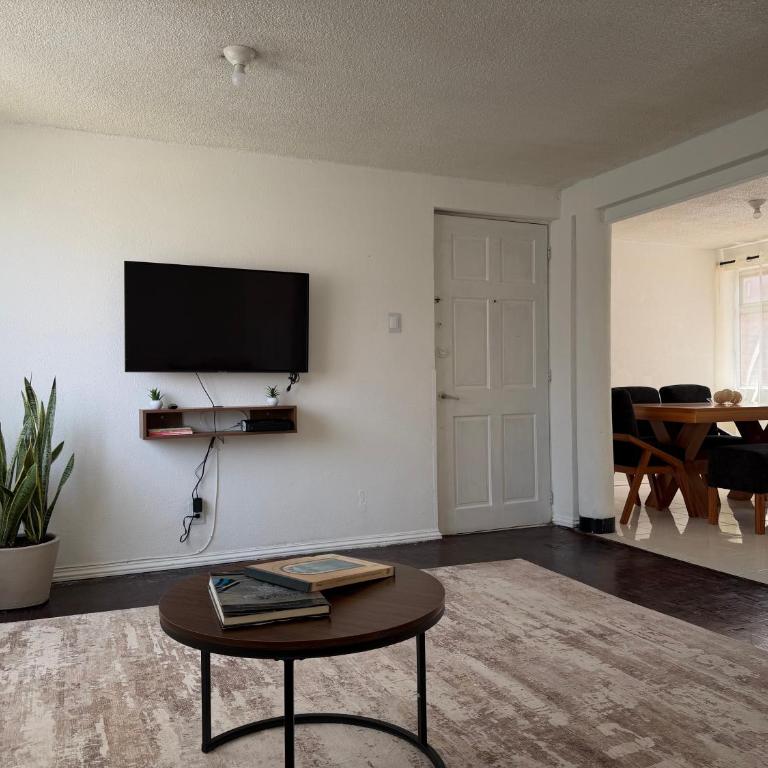 Departamento en Coapa a 15 min del Estadio Azteca o Estadio Ciudad de México - Two-Bedroom Apartment - 21