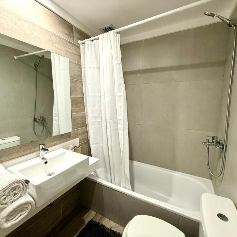 Depto Premium 4 pax Palermo Hollywood Pool & Gym - Apartamento de 2 dormitorios - 11