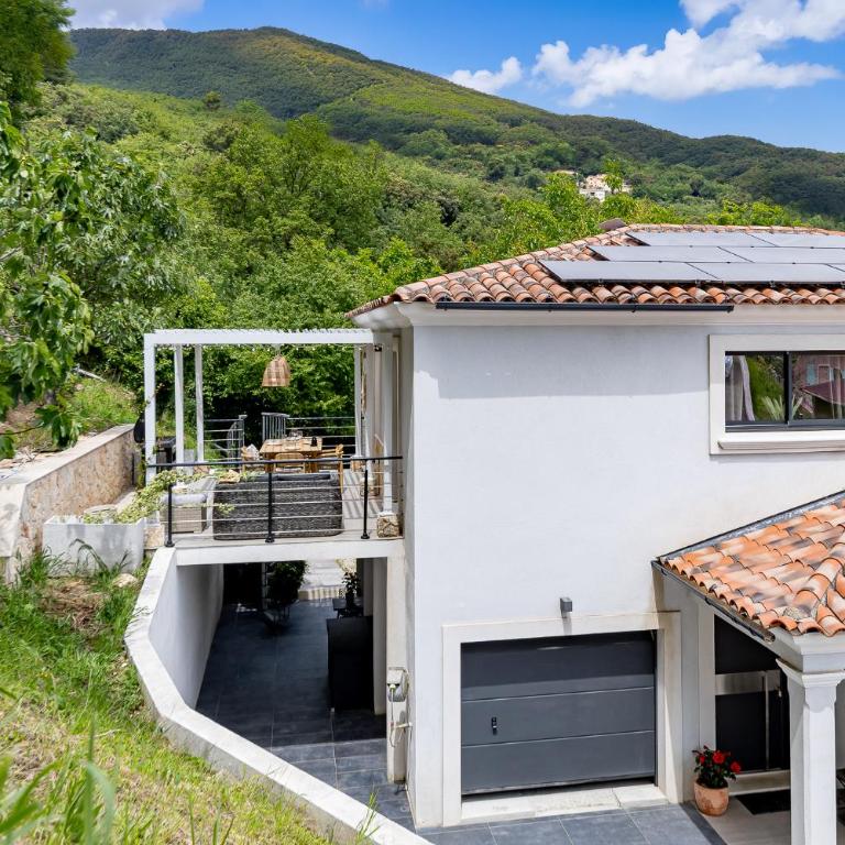 Appartement Design avec Grande Terrasse, BBC & vue verdure -4pers - Appartement 1 Chambre - 42