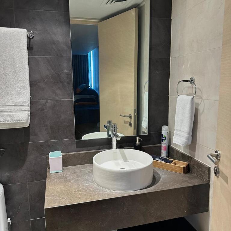Lujoso y elegante departamento en Connexity - Two-Bedroom Apartment - 21