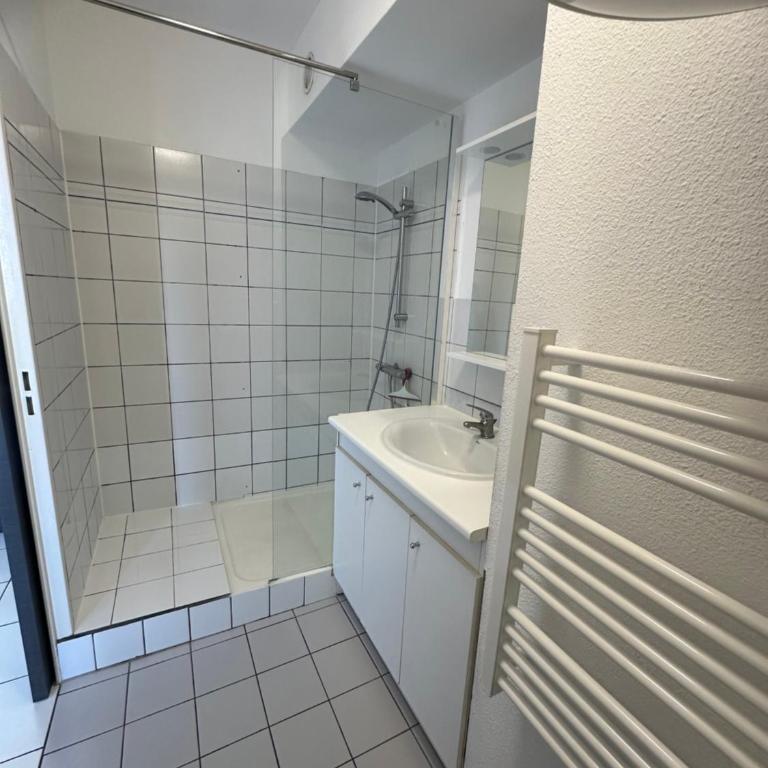 Appart T2 - 4 pers - VILLAGE - 200m de la plage - Appartement 1 Chambre - 8