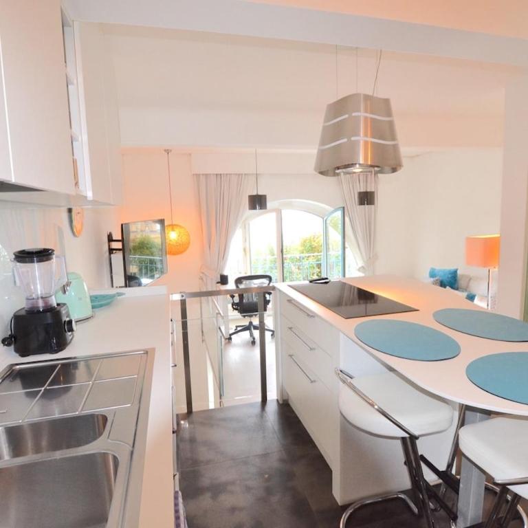 LOVELY DUPLEX IN a PALACE - Appartement 1 Chambre - 32