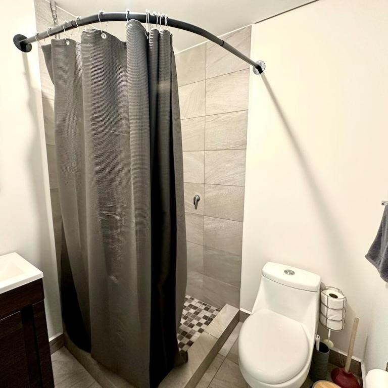 Departamento céntrico en Monterrey - Three-Bedroom Apartment - 8