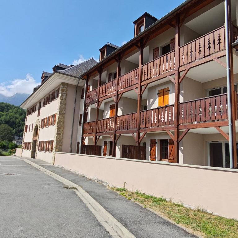 Appartement meublé T3 avec terrasse vue montagne - Appartement 2 Chambres - 21