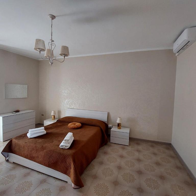 La Reggia del Corso - Three-Bedroom Apartment - 12