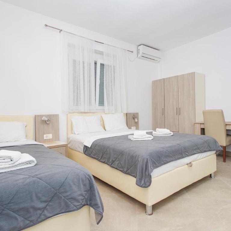 Apartments Obala - Katić - Studio sa Popločanim Dvorištem - 3