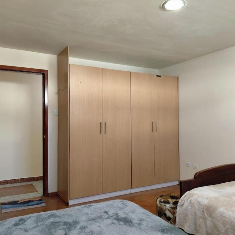 Alojamiento céntrico con garage privado y cómodo - Apartamento de 2 dormitorios - 4