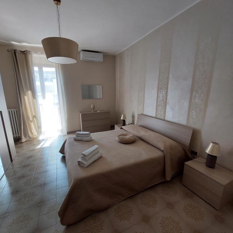 La Reggia del Corso - Three-Bedroom Apartment - 10