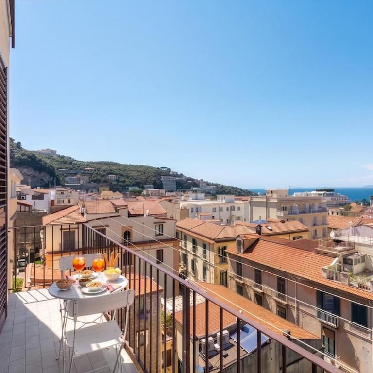 Sorrento Skyline 3BR Apartment Seaview Terrace - Three-Bedroom Apartment - 14