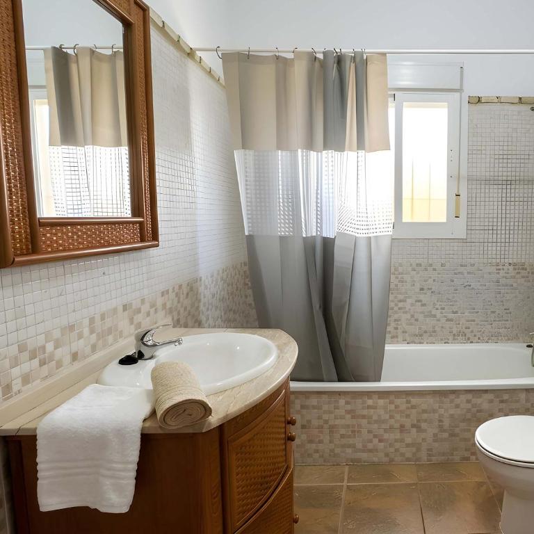 Casa con Piscina Privada Urbanizacion Roche Viejo - Ferienhaus - 20