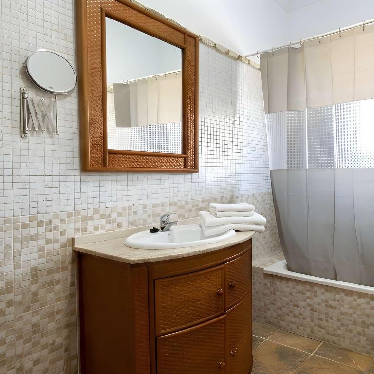 Casa con Piscina Privada Urbanizacion Roche Viejo - Ferienhaus - 22