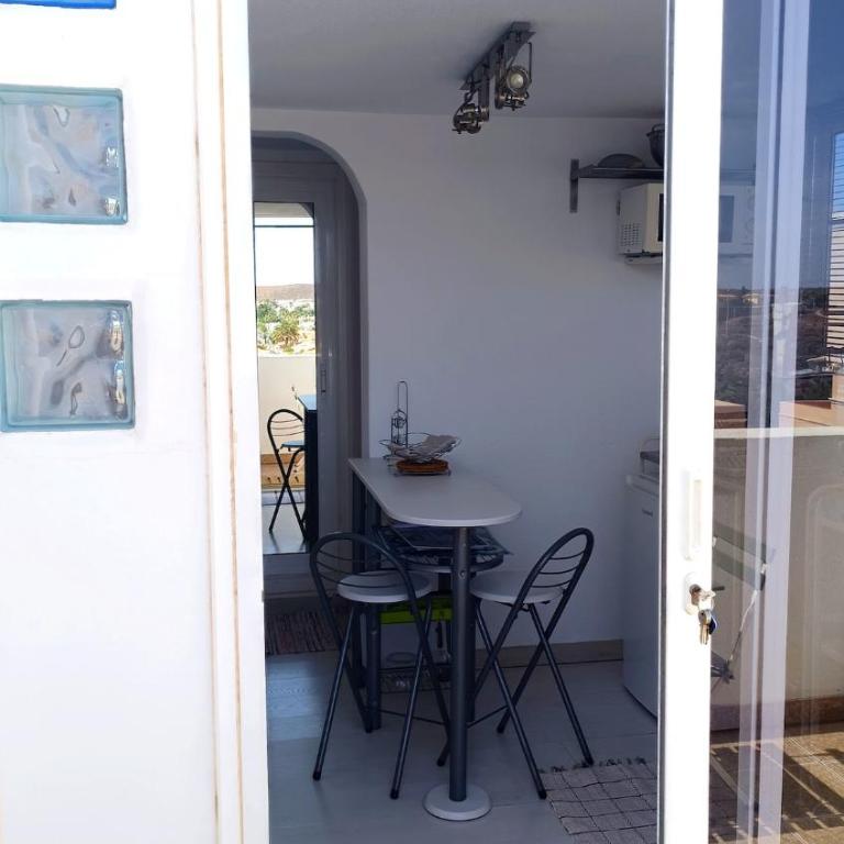 bright suite with private entrance and balcony - Apartamento de 1 dormitorio - 6