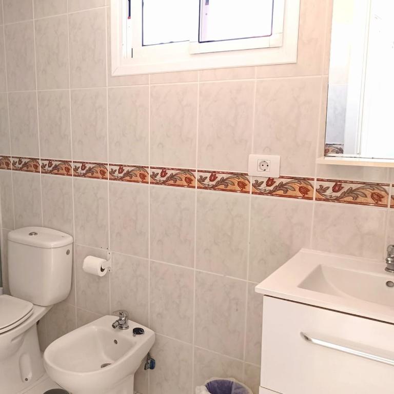 bright suite with private entrance and balcony - Apartamento de 1 dormitorio - 14
