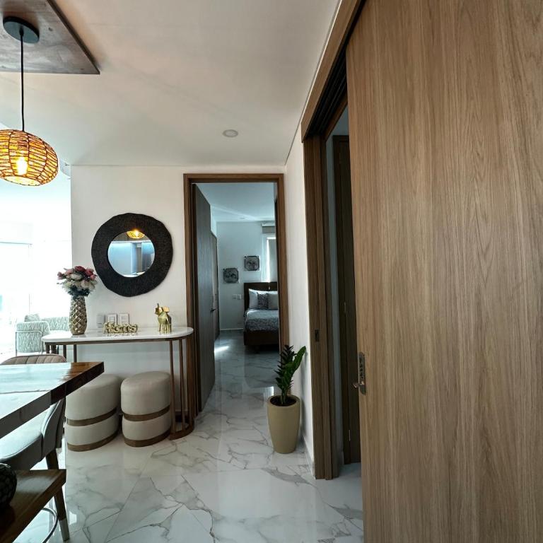 Sand Whisper Infinito Inn Bocagrande Cartagena - Two-Bedroom Deluxe Apartment - 80