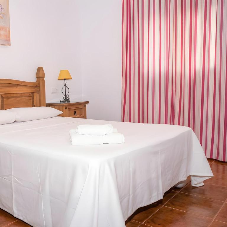 Chalet Piscina Privada Aire acondicionado Agua salada y vallada solo alquilamos a familias - Maison de Vacances - 32