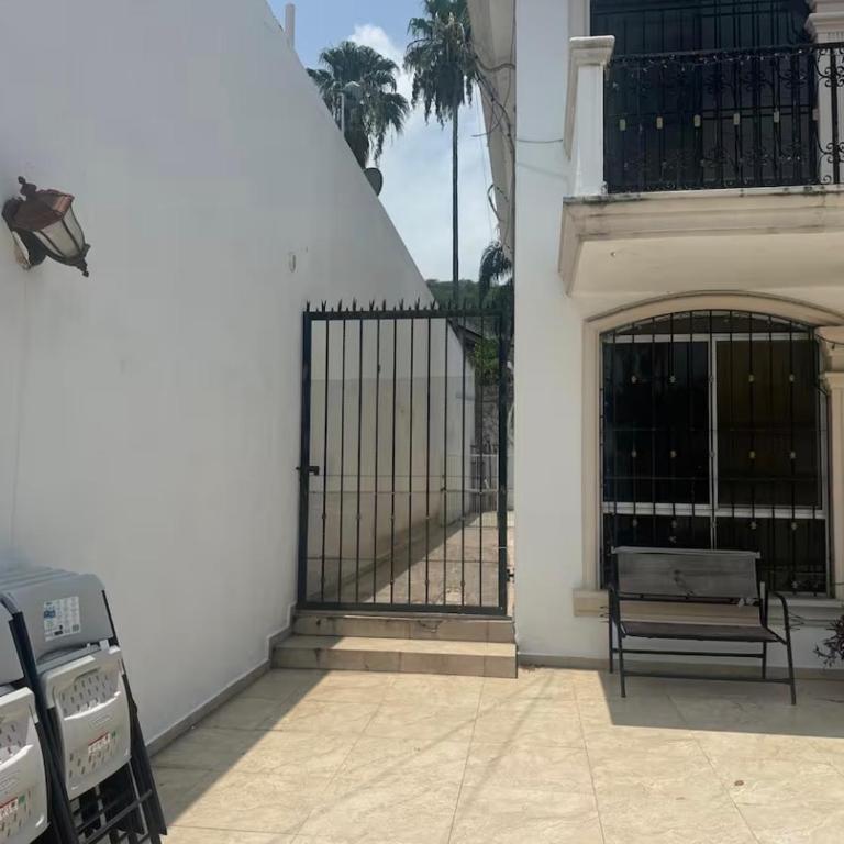 Casa Brisas - Three-Bedroom House - 12