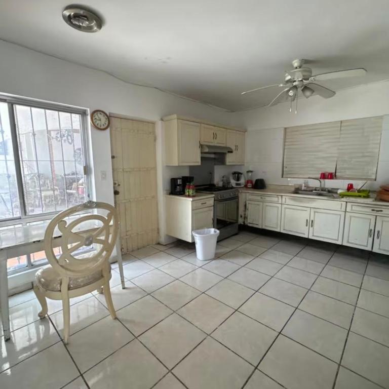 Casa Brisas - Three-Bedroom House - 15