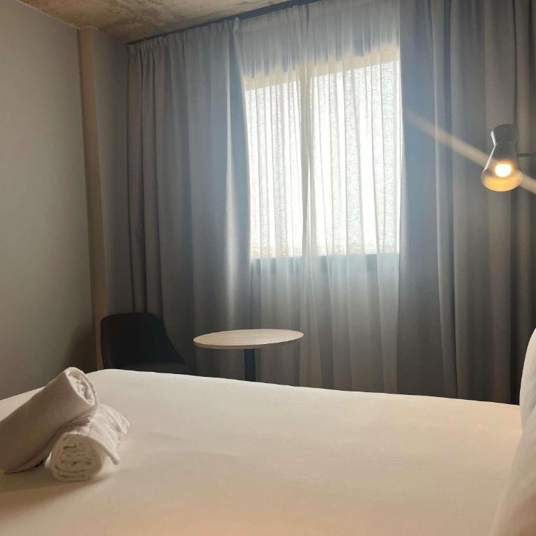 ibis Madrid Norte Las Tablas - Standard Double Room - 5