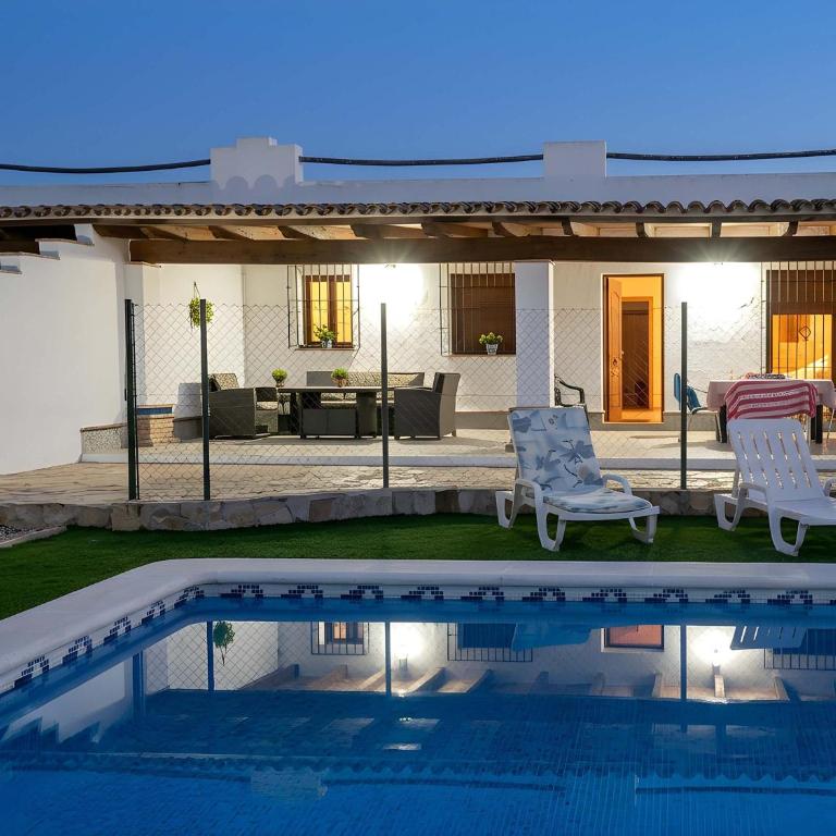 Chalet Piscina Privada Conil SOLO para familias y parejas - Casa Vacanze - 4