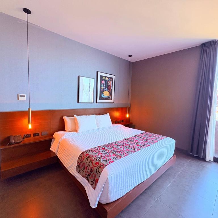 Queen Suite Oasis Just Minutes from the Beach - Queen Studio - 5