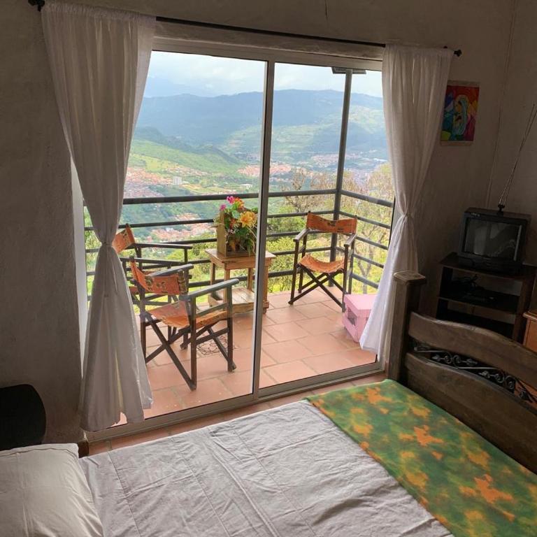 Cabañas con vista a San Gil Villa Alto del Angel - Casa con 1 dormitorio - 3