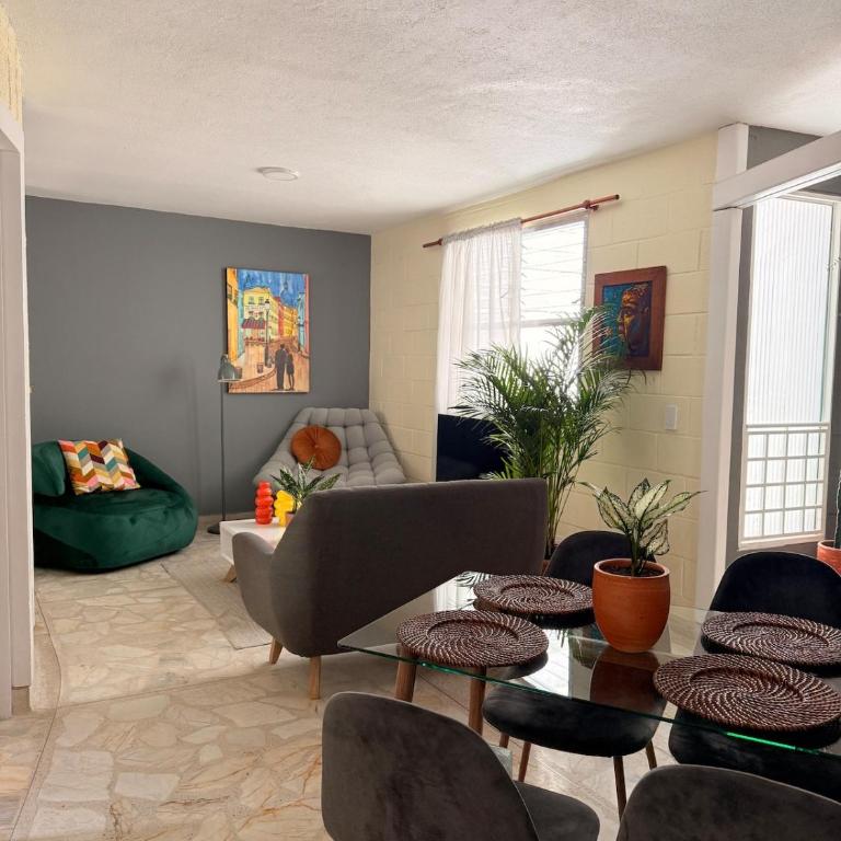 Entire apartment, best area in Laureles, Medellín - Apartamento de 3 dormitorios - 9