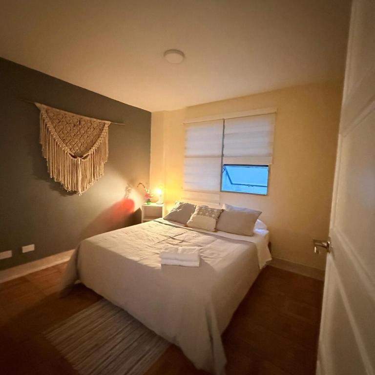 Entire apartment, best area in Laureles, Medellín - Apartamento de 3 dormitorios - 30