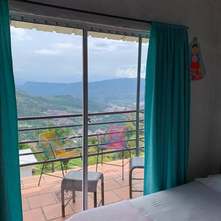 Cabañas con vista a San Gil Villa Alto del Angel - Casa con 1 dormitorio - 1