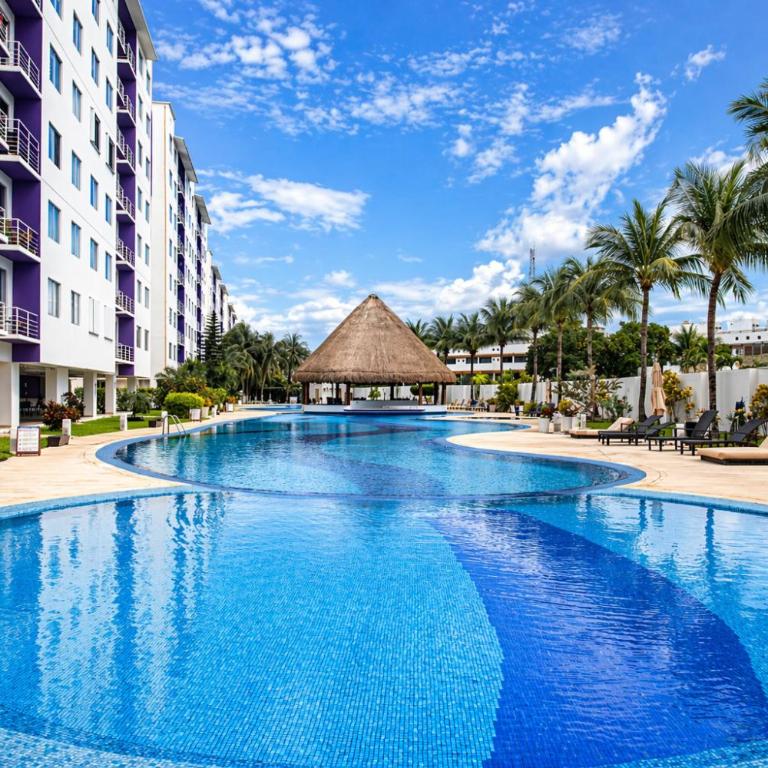2BR Resort Apartment Cancun Pool WiFi AC - Apartamento de 2 dormitorios con balcón - 2