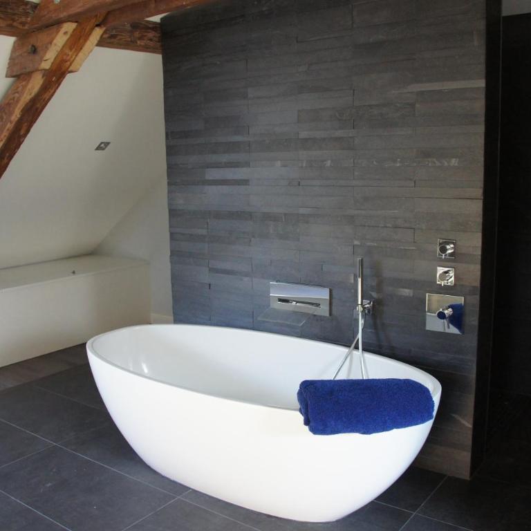 Private Lake Access Waterfront Sauna & Jacuzzi 7 Bedrooms Sleeps 15 - Villa - 8