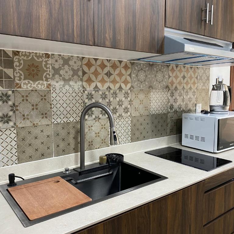 Cozy Apartment near Eugenia Metro Station - Mochaj - Apartamento de 2 dormitorios - 5