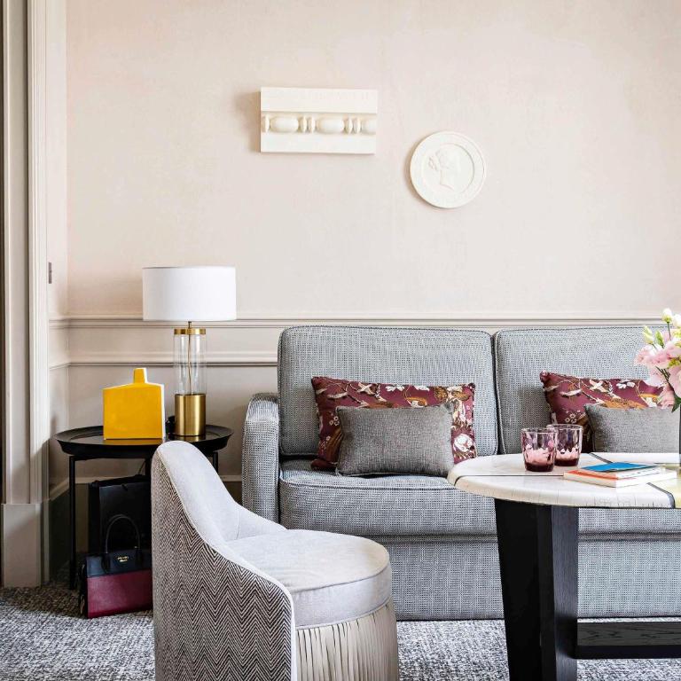 Sofitel Le Scribe Paris Opera - Suite Junior Premium avec 1 Lit King-Size et Salon - Vue sur Cour ou Rue Scribe - 2