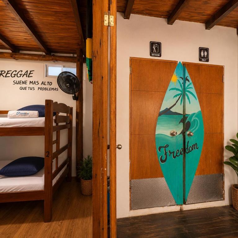 Freedom Beach Club - Habitación Cuádruple Económica con baño compartido - 3