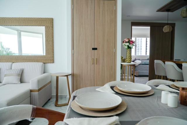 Sand Whisper Infinito Inn Bocagrande Cartagena - Two-Bedroom Deluxe Apartment - 25