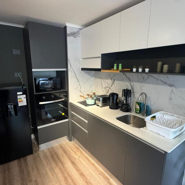 Style and comfort steps from Barrio Italia - Apartamento de 1 dormitorio - 2
