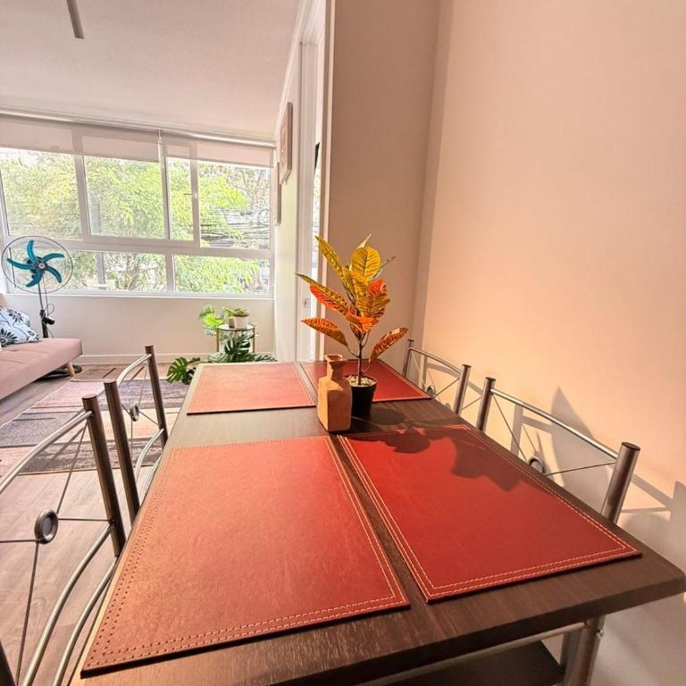 Style and comfort steps from Barrio Italia - Apartamento de 1 dormitorio - 26